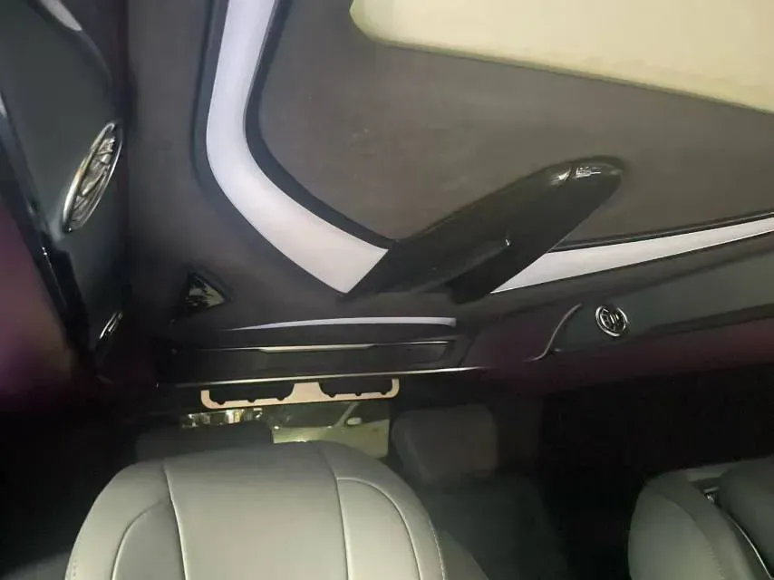 2023 Mercedes-Benz Vito 2.0T 211HP L4 9AT,autocango,china used car exporter,china ev exporter,chinese used car exporter,chinese used ev exporter