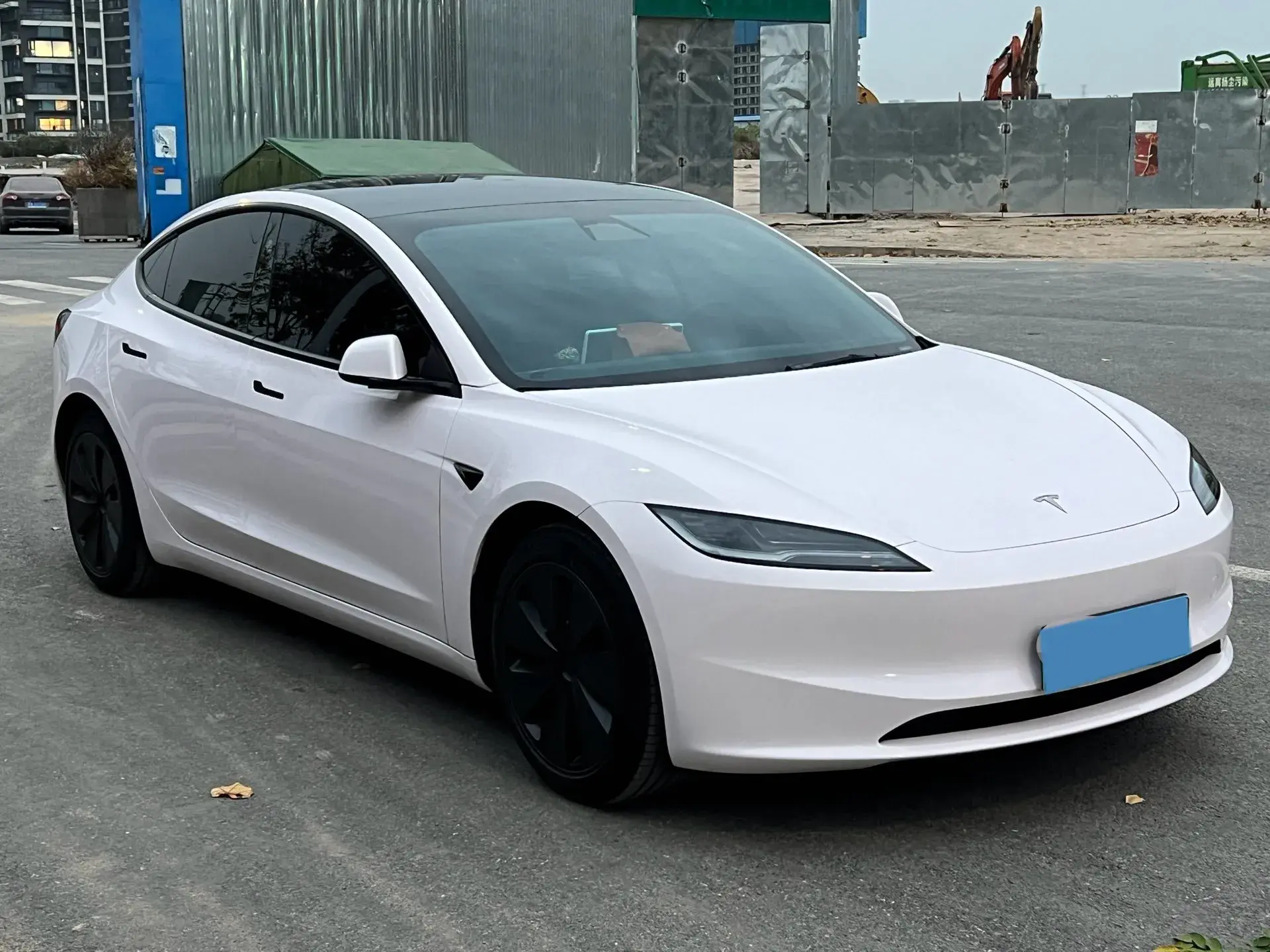 2023 TESLA MODEL thumbnail 3