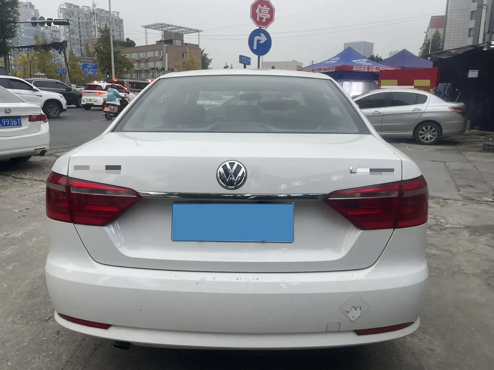 2013 VOLKSWAGEN LAVIDA thumbnail 4