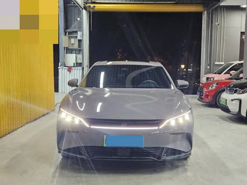 2025 BYD HAN thumbnail 2