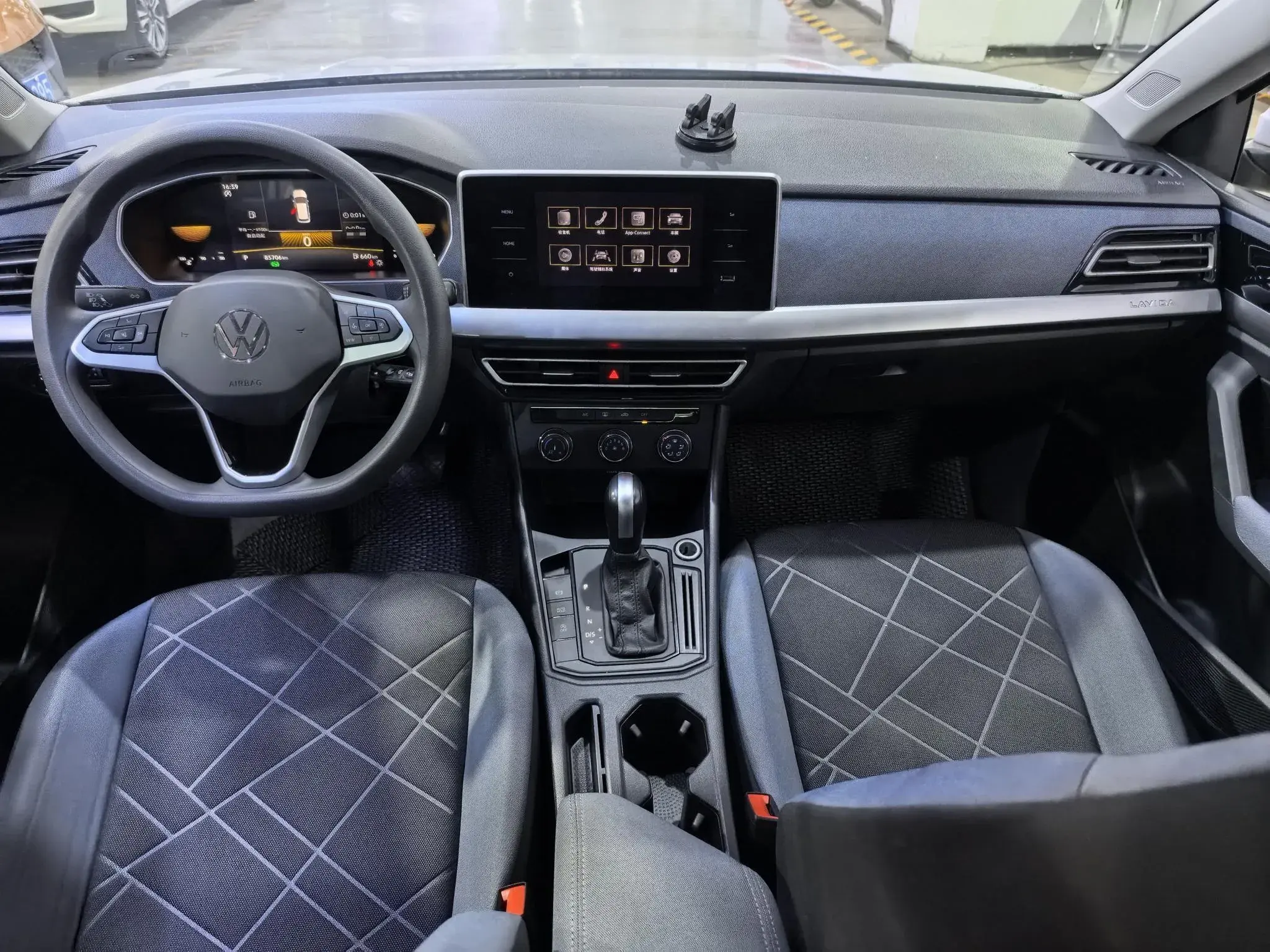 2023 VOLKSWAGEN LAVIDA thumbnail 4