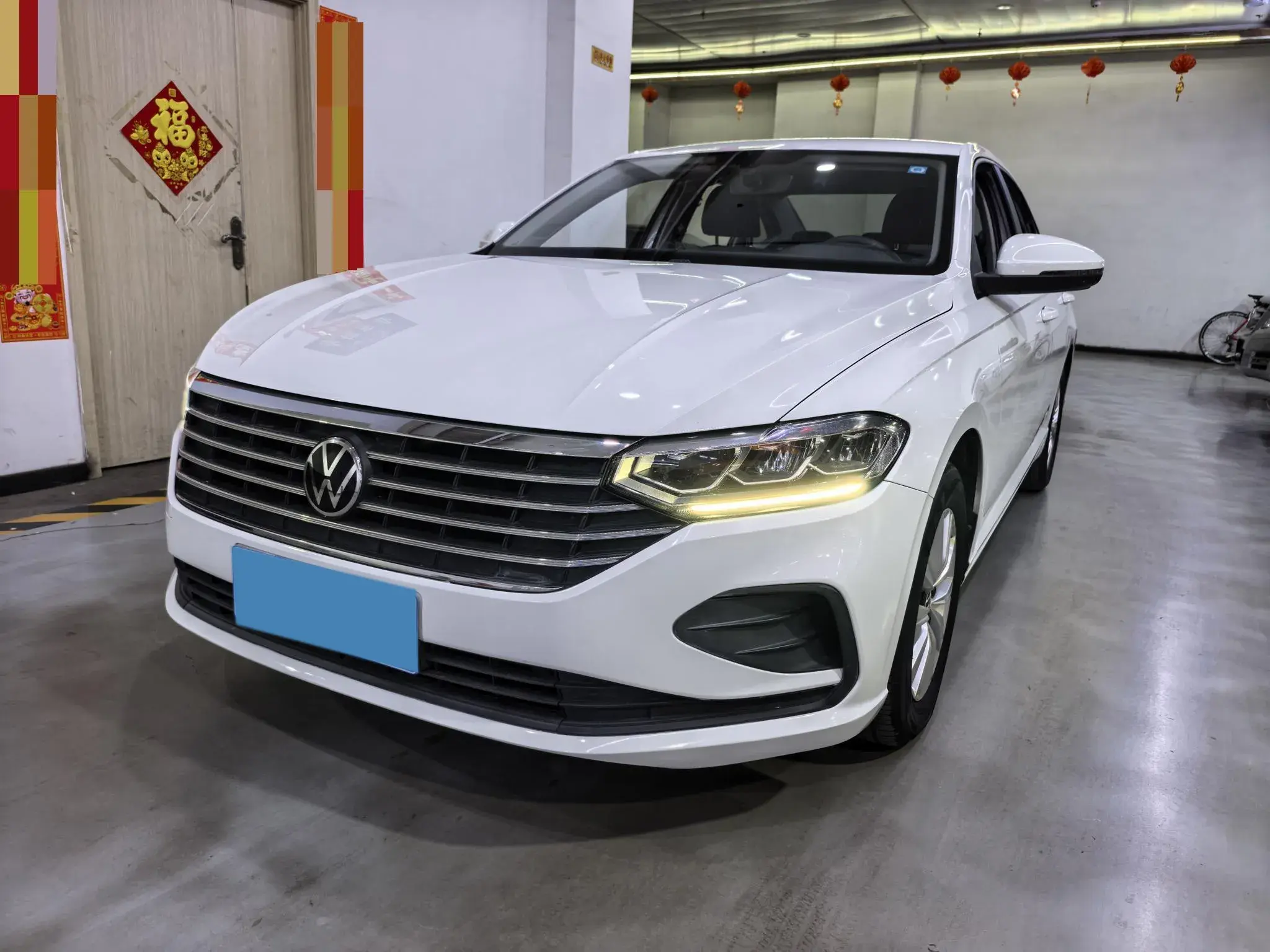 2023 VOLKSWAGEN LAVIDA view 1