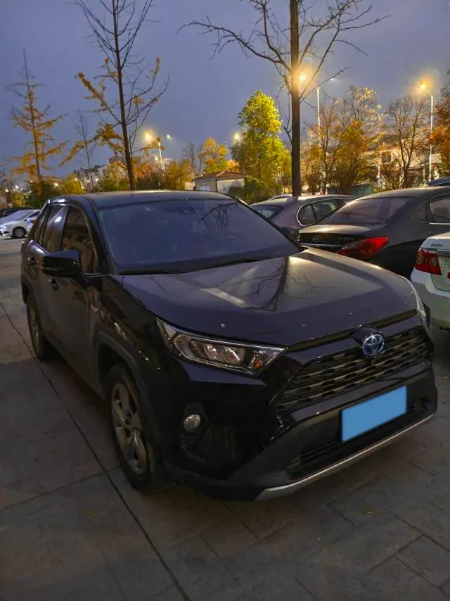 2021 Toyota RAV4 Hybird E+ 2.5L 180HP L4 E-CVT PHEV 15.984KWH,autocango,china used car exporter,china ev exporter,chinese used car exporter,chinese used ev exporter