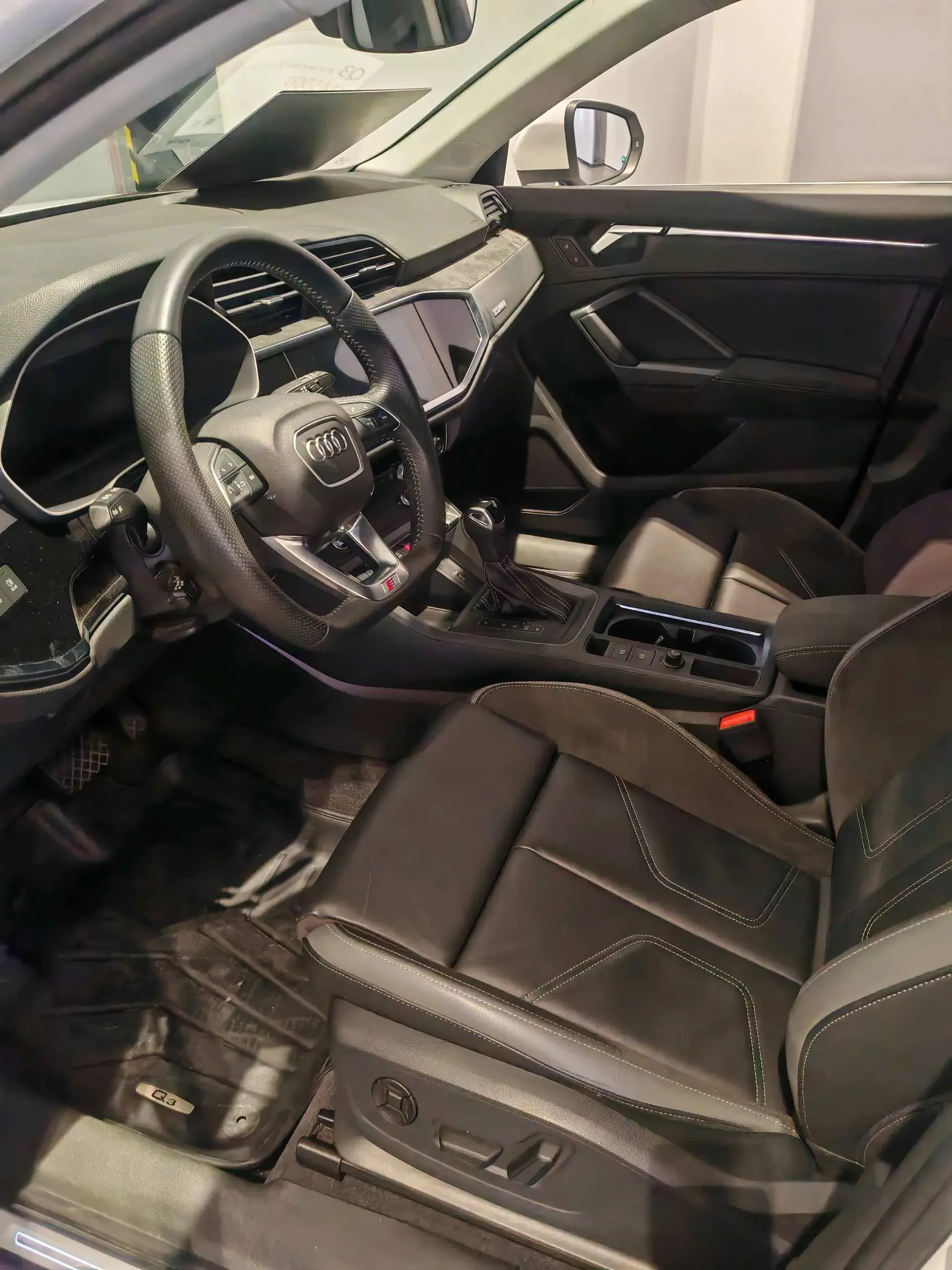 2021 AUDI Q3 thumbnail 3