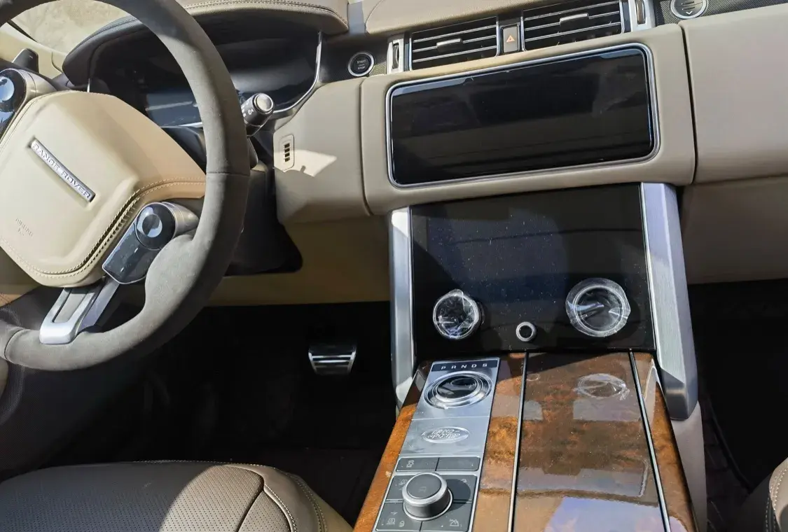 2021 LAND ROVER thumbnail 3