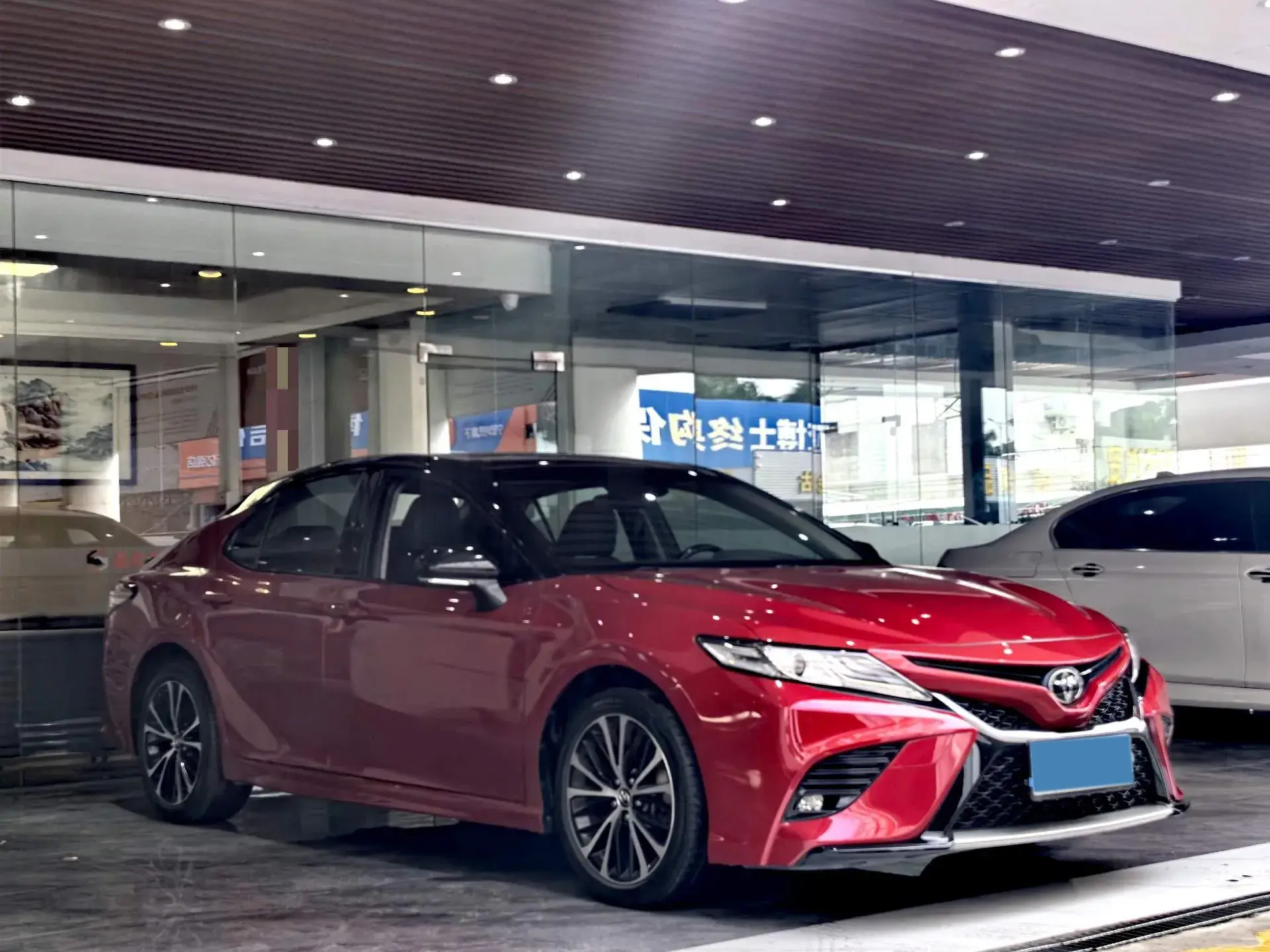 2019 TOYOTA CAMRY thumbnail 3