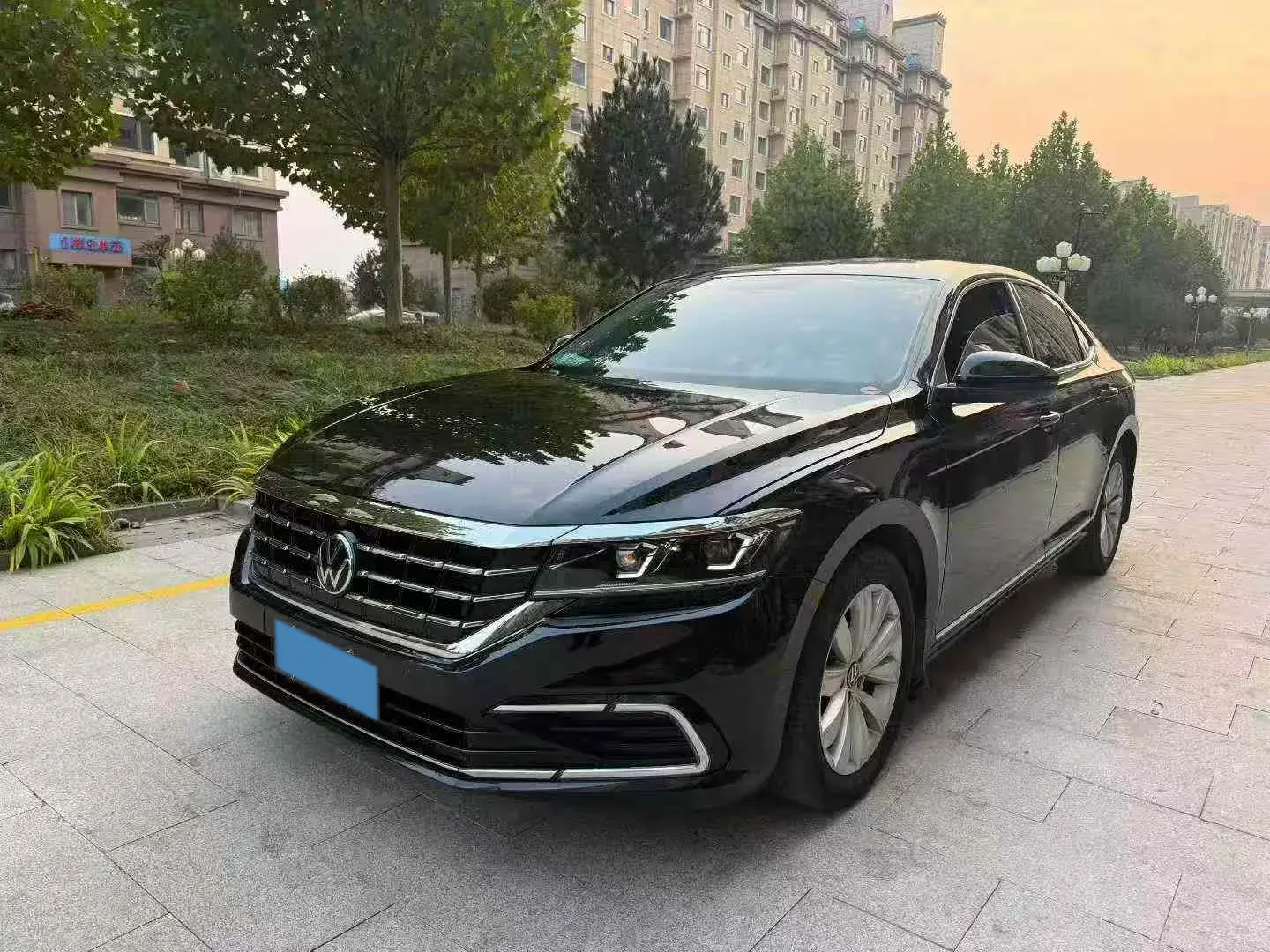 2020 VOLKSWAGEN PASSAT view 1