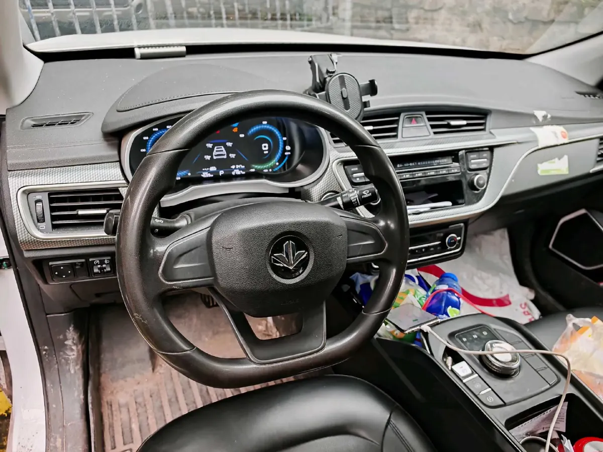 2022 Livan Maple 60s BEV 52.56KWH,autocango,china used car exporter,china ev exporter,chinese used car exporter,chinese used ev exporter