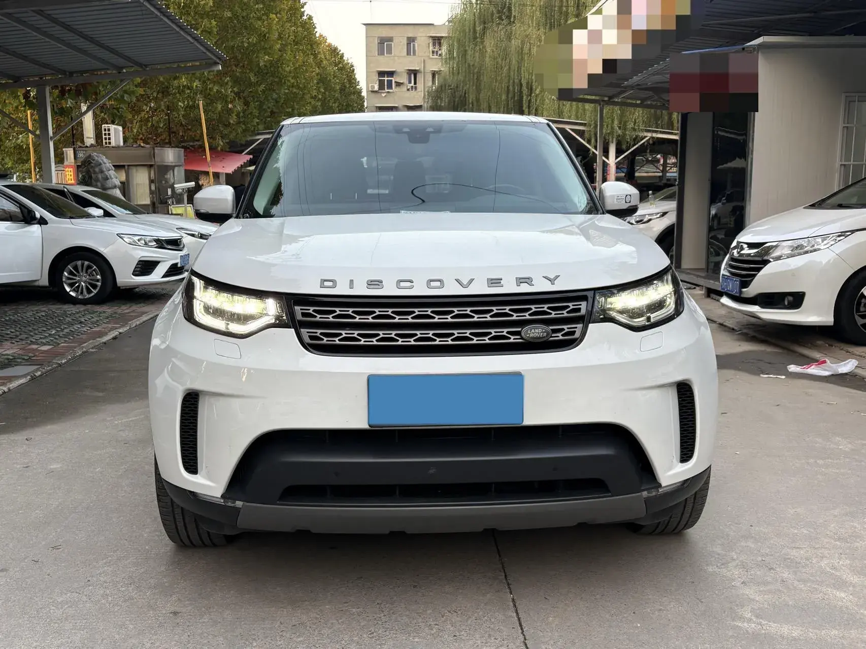 2017 LAND ROVER thumbnail 2
