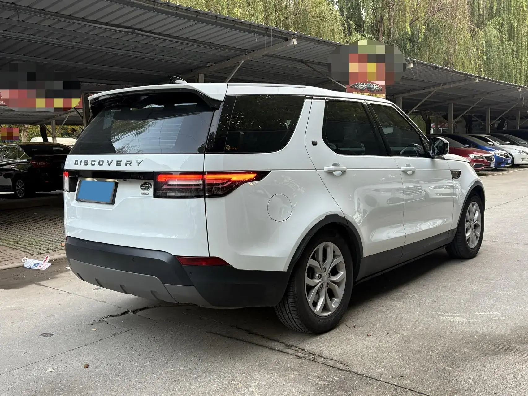 2017 LAND ROVER thumbnail 4