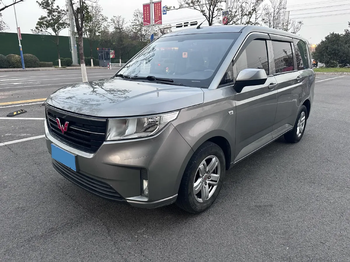 2019 WuLing HongGuang Plus 1.5T 147HP L4 6MT,autocango,china used car exporter,china ev exporter,chinese used car exporter,chinese used ev exporter