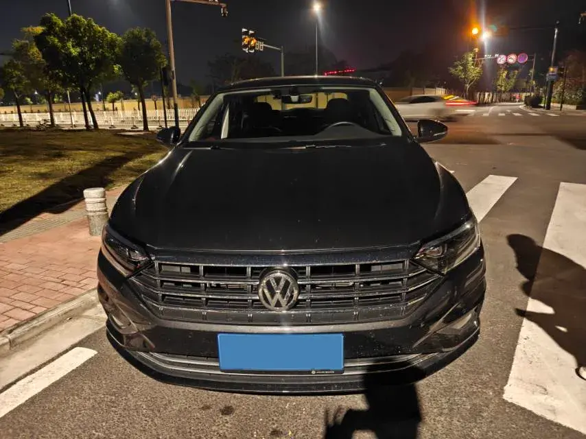 2022 VOLKSWAGEN SAGITAR thumbnail 2