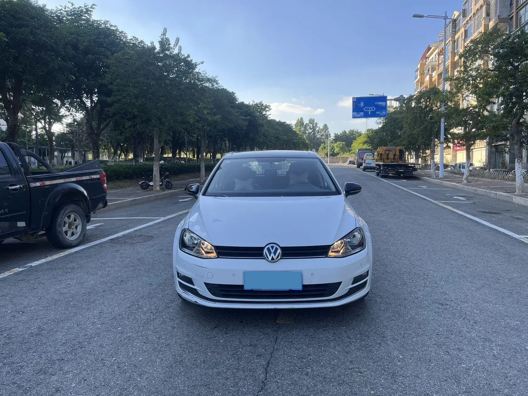 2017 VOLKSWAGEN GOLF thumbnail 2