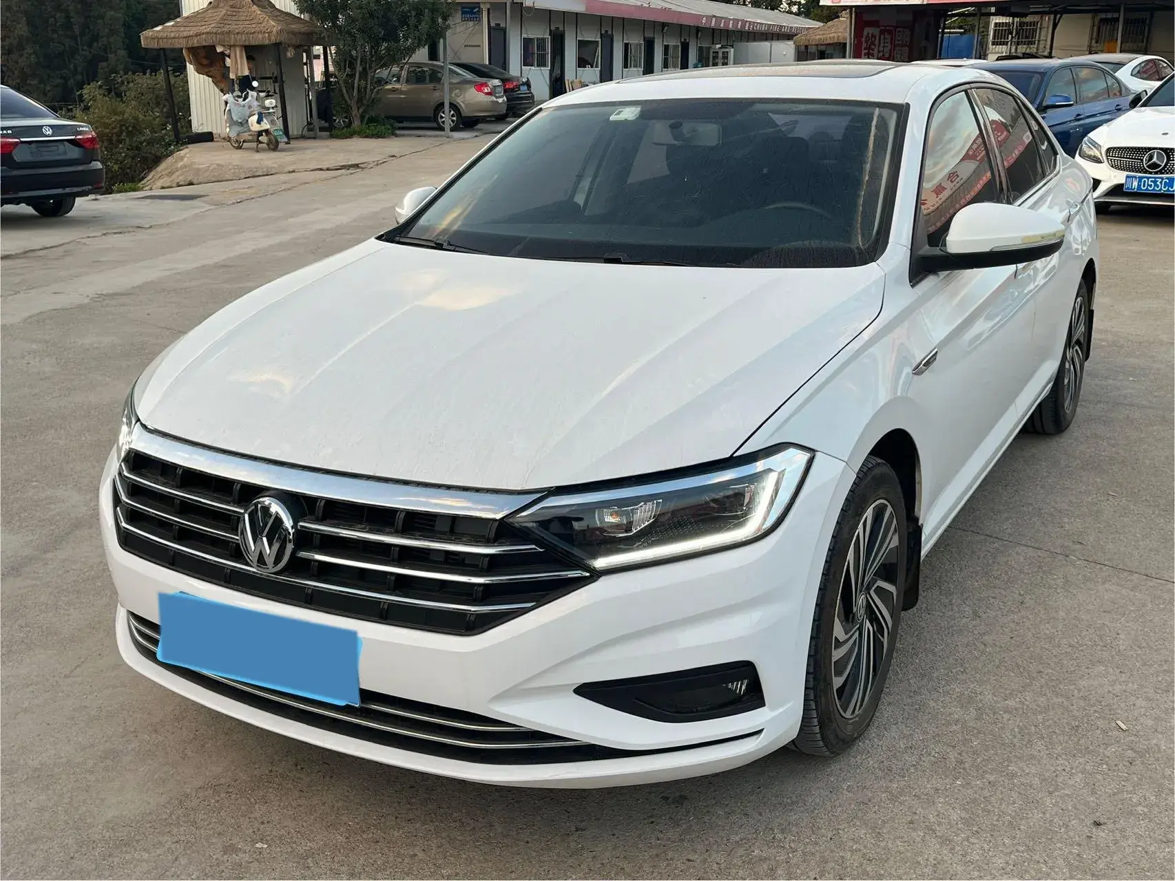 2022 VOLKSWAGEN SAGITAR view 1