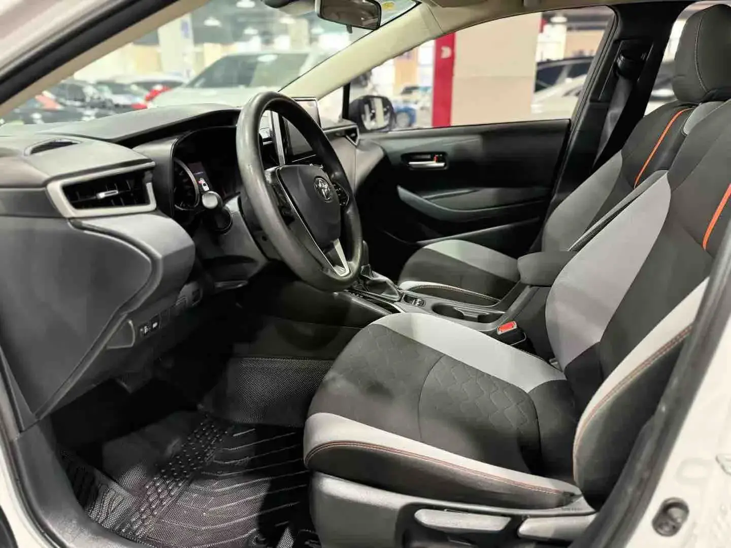 2021 TOYOTA COROLLA thumbnail 4