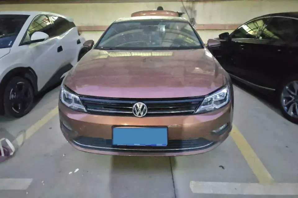 2017 VOLKSWAGEN LAMANDO thumbnail 2