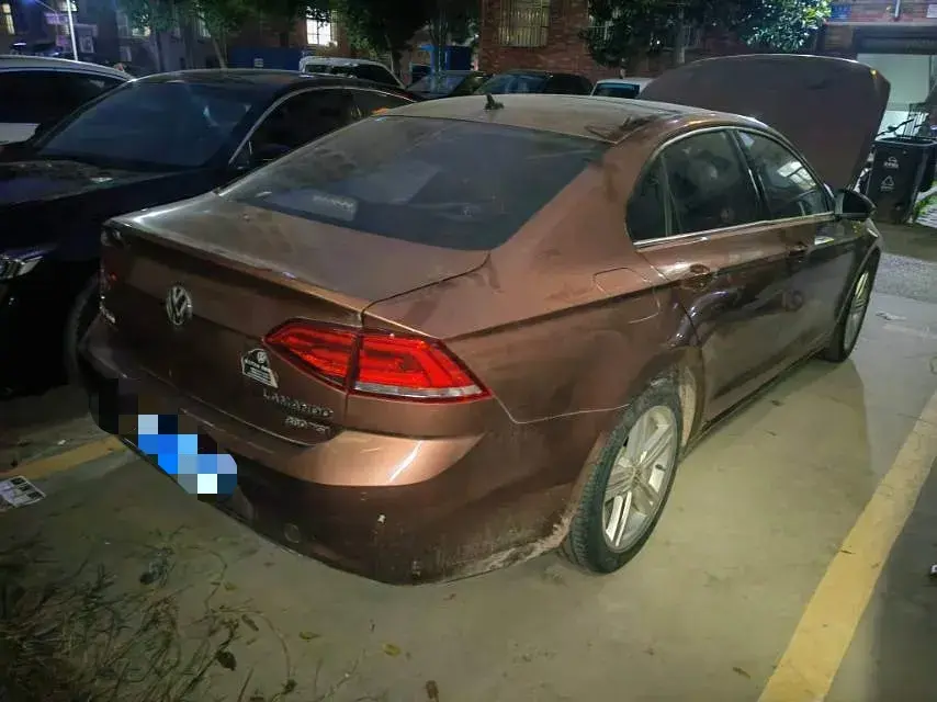 2017 VOLKSWAGEN LAMANDO thumbnail 4