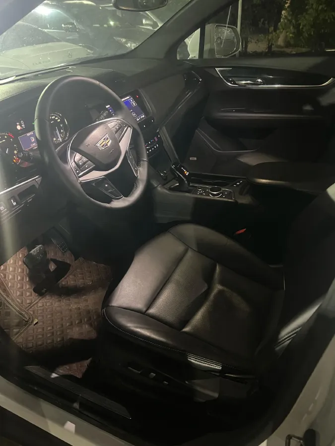 2020 Cadillac XT5 2.0T 237HP L4 9AT,autocango,china used car exporter,china ev exporter,chinese used car exporter,chinese used ev exporter