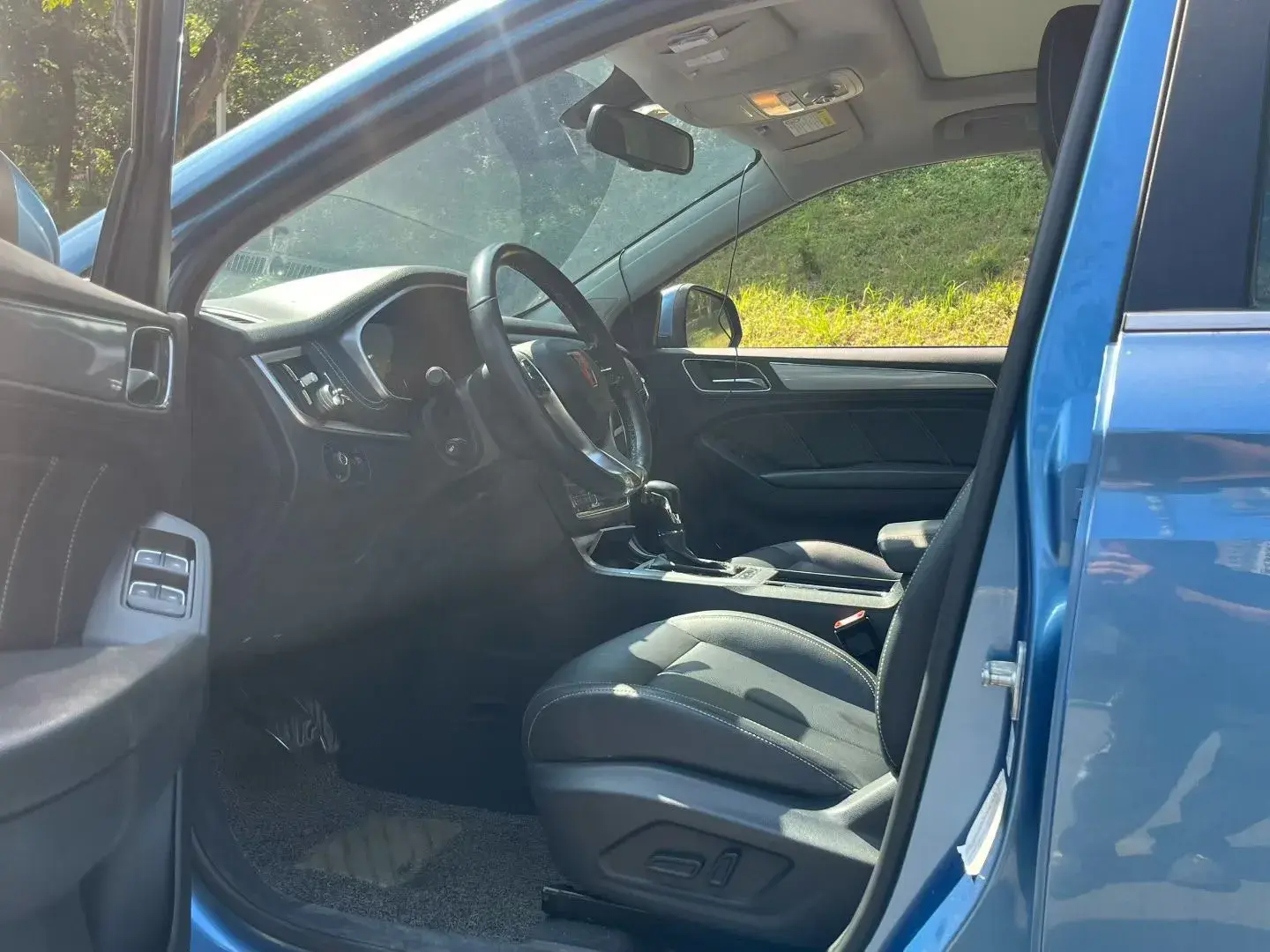 2018 ROEWE RX5 thumbnail 4