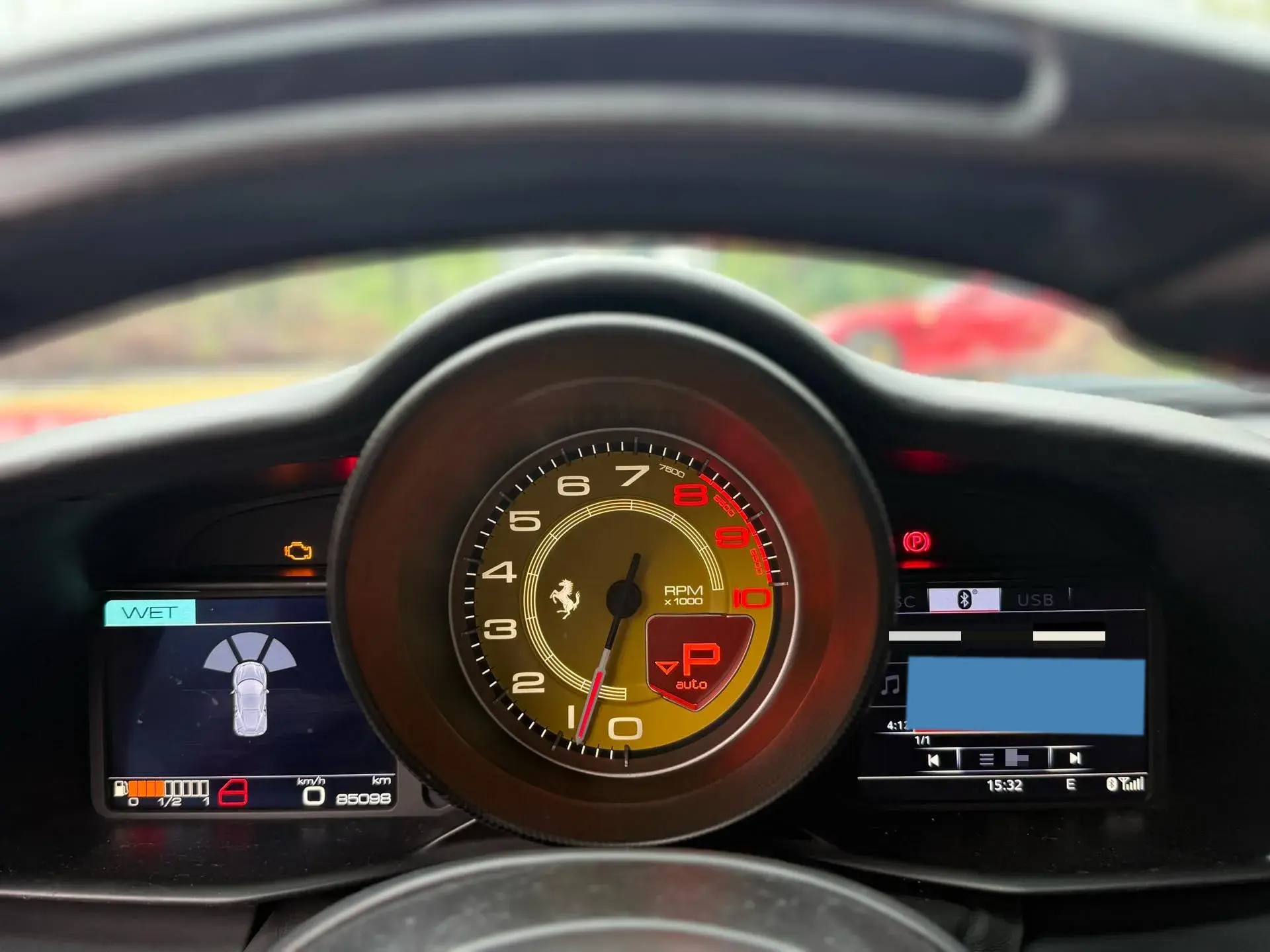 2015 FERRARI 488 thumbnail 4