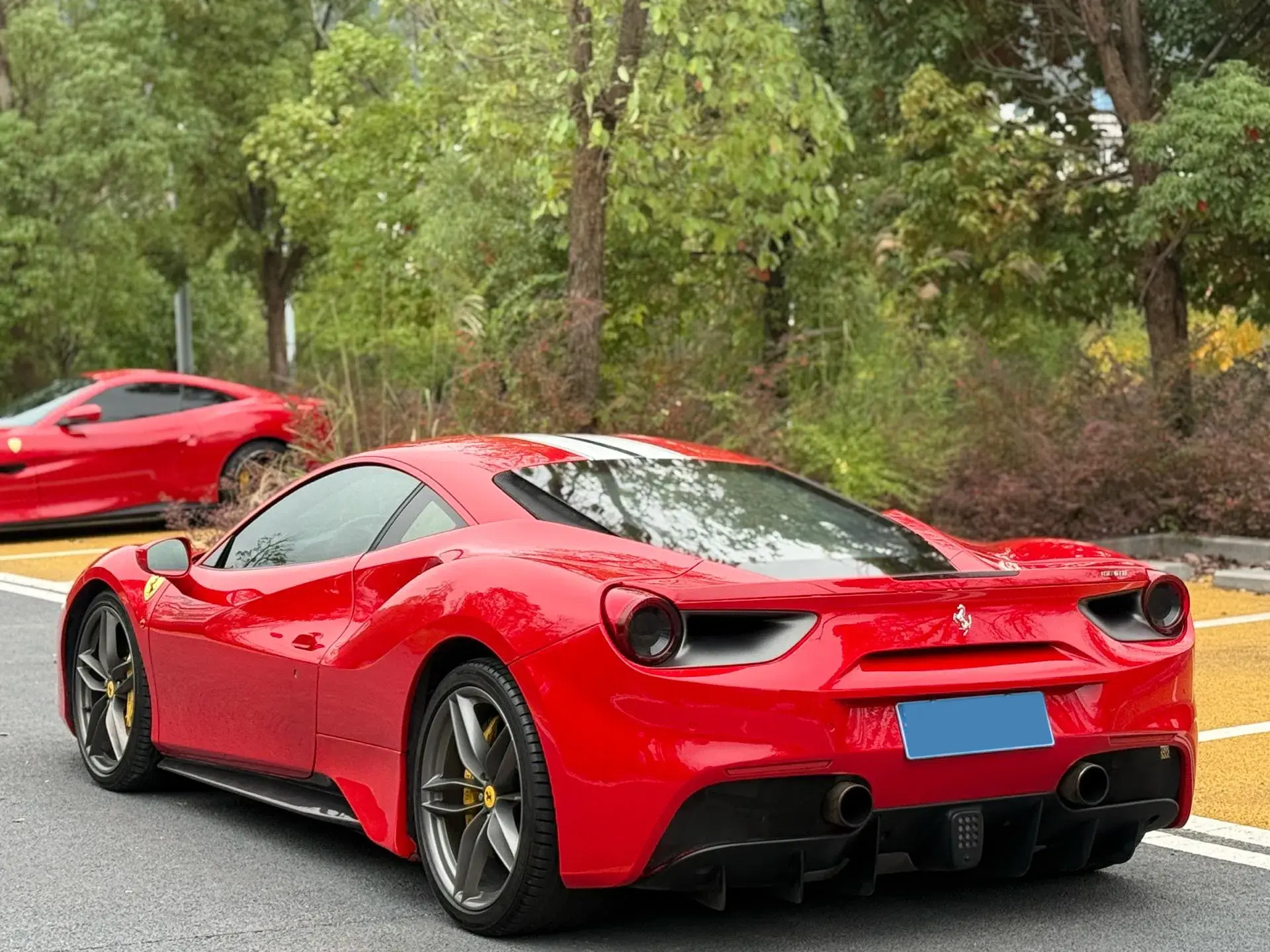 2015 FERRARI 488 thumbnail 2