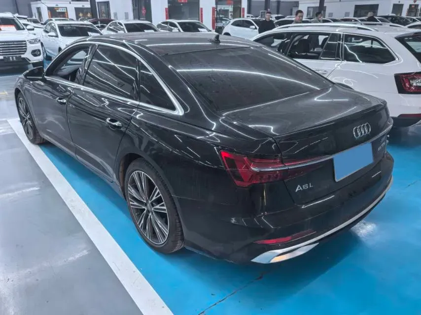 2021 Audi A6L 2.0T 190HP L4 7DCT,autocango,china used car exporter,china ev exporter,chinese used car exporter,chinese used ev exporter