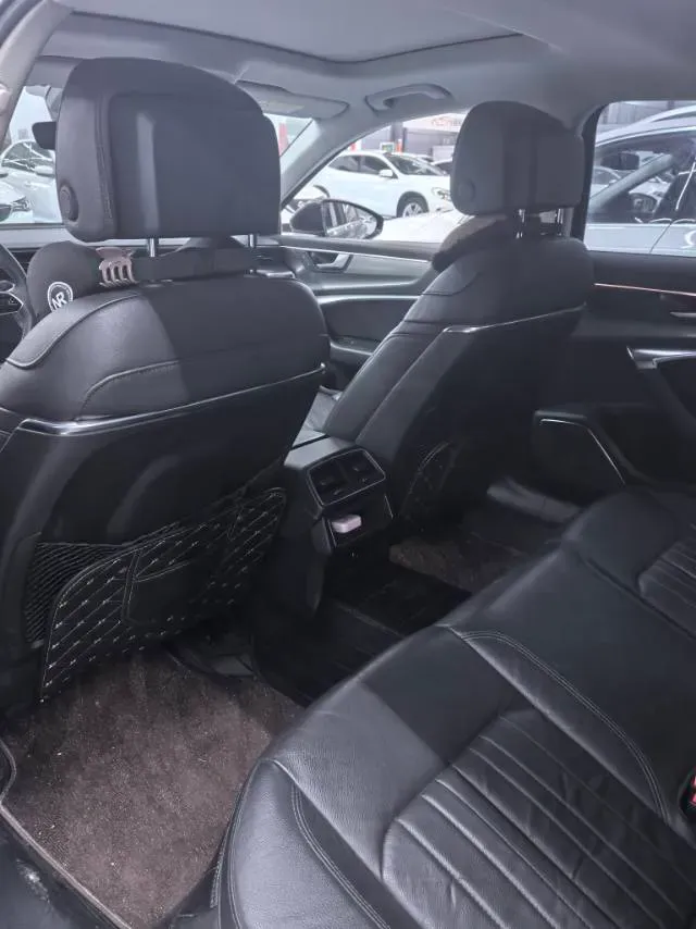 2021 Audi A6L 2.0T 190HP L4 7DCT,autocango,china used car exporter,china ev exporter,chinese used car exporter,chinese used ev exporter