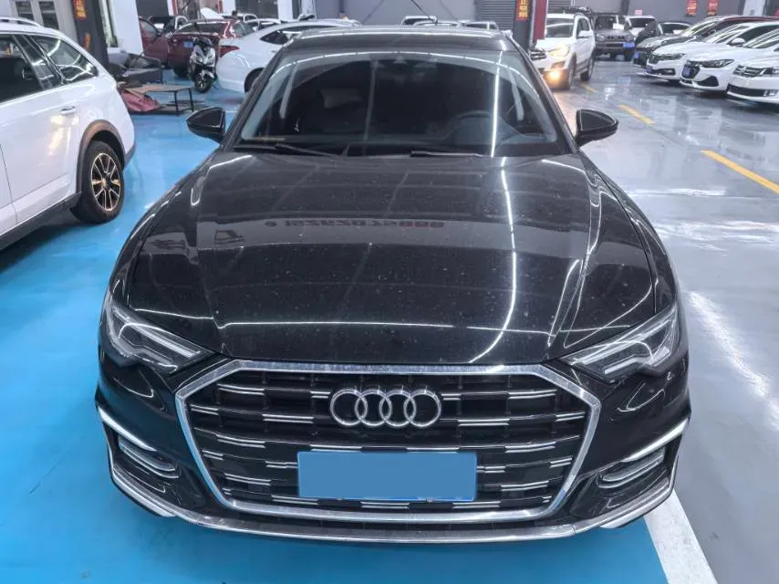 2021 Audi A6L 2.0T 190HP L4 7DCT,autocango,china used car exporter,china ev exporter,chinese used car exporter,chinese used ev exporter