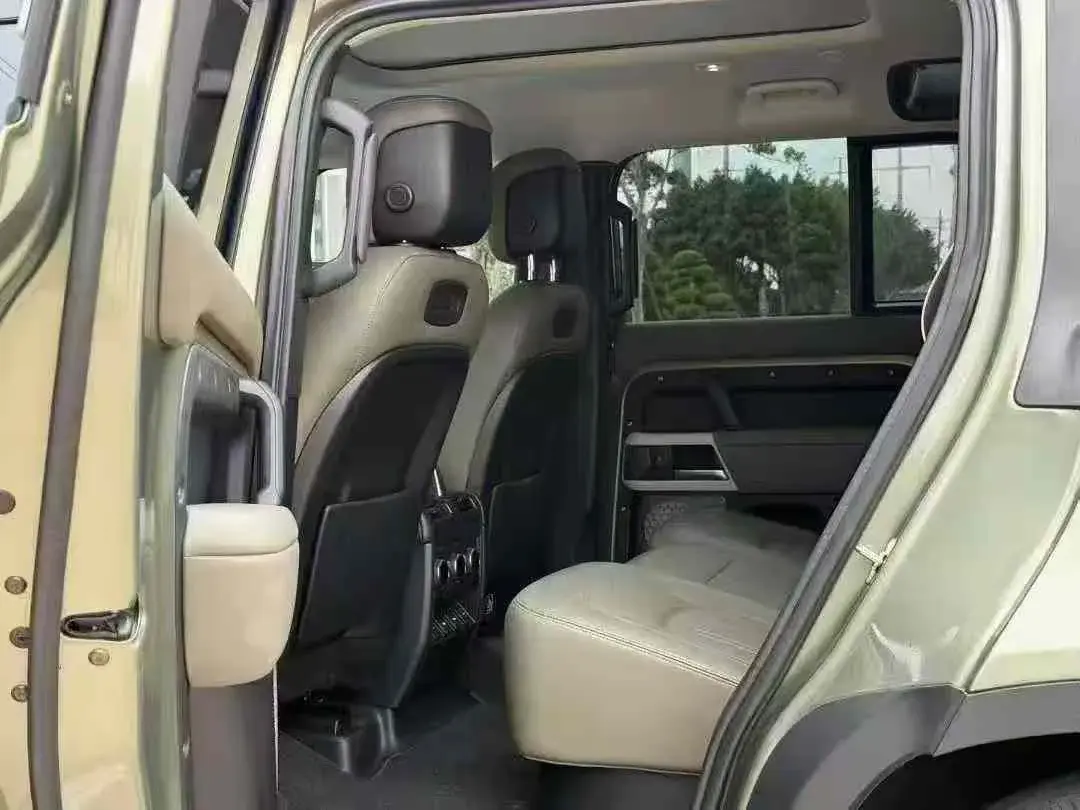 2020 LAND ROVER thumbnail 4