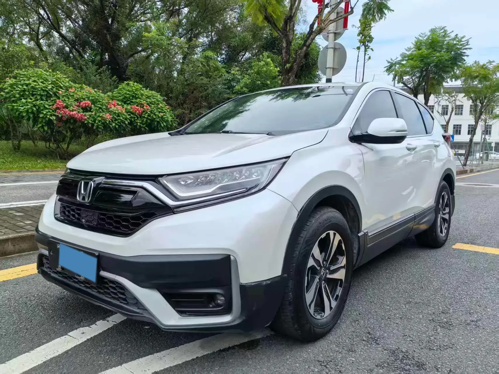 2021 HONDA CR-V view 1