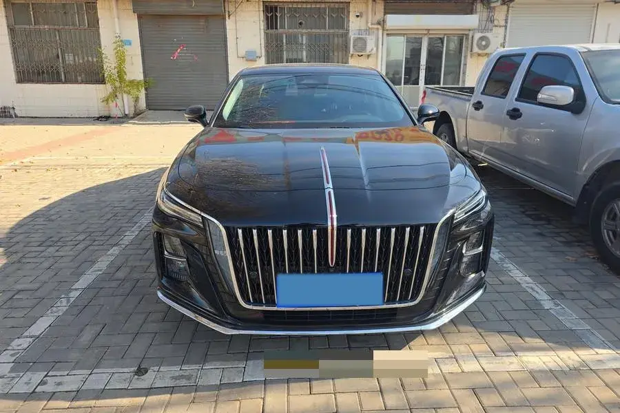 2023 HONGQI H5 thumbnail 2