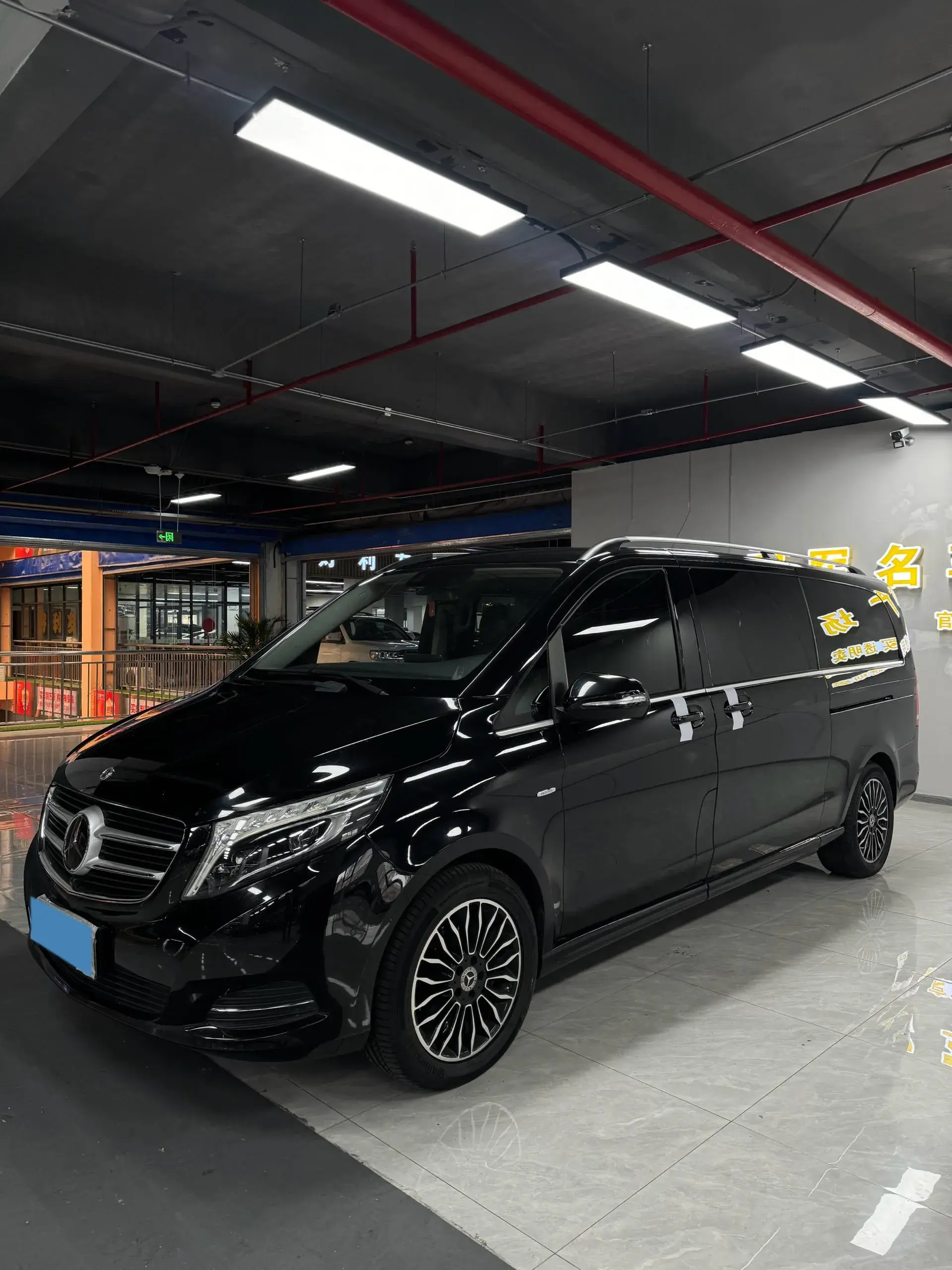 2018 MERCEDES-BENZ V view 1