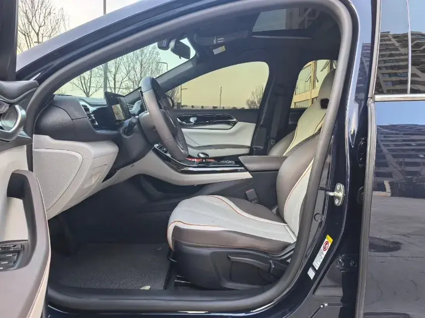 2023 BYD QIN thumbnail 4