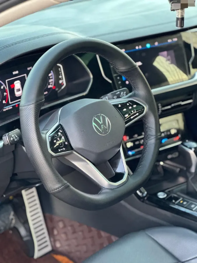 2023 Volkswagen Passat 2.0T 186HP L4 7DCT,autocango,china used car exporter,china ev exporter,chinese used car exporter,chinese used ev exporter