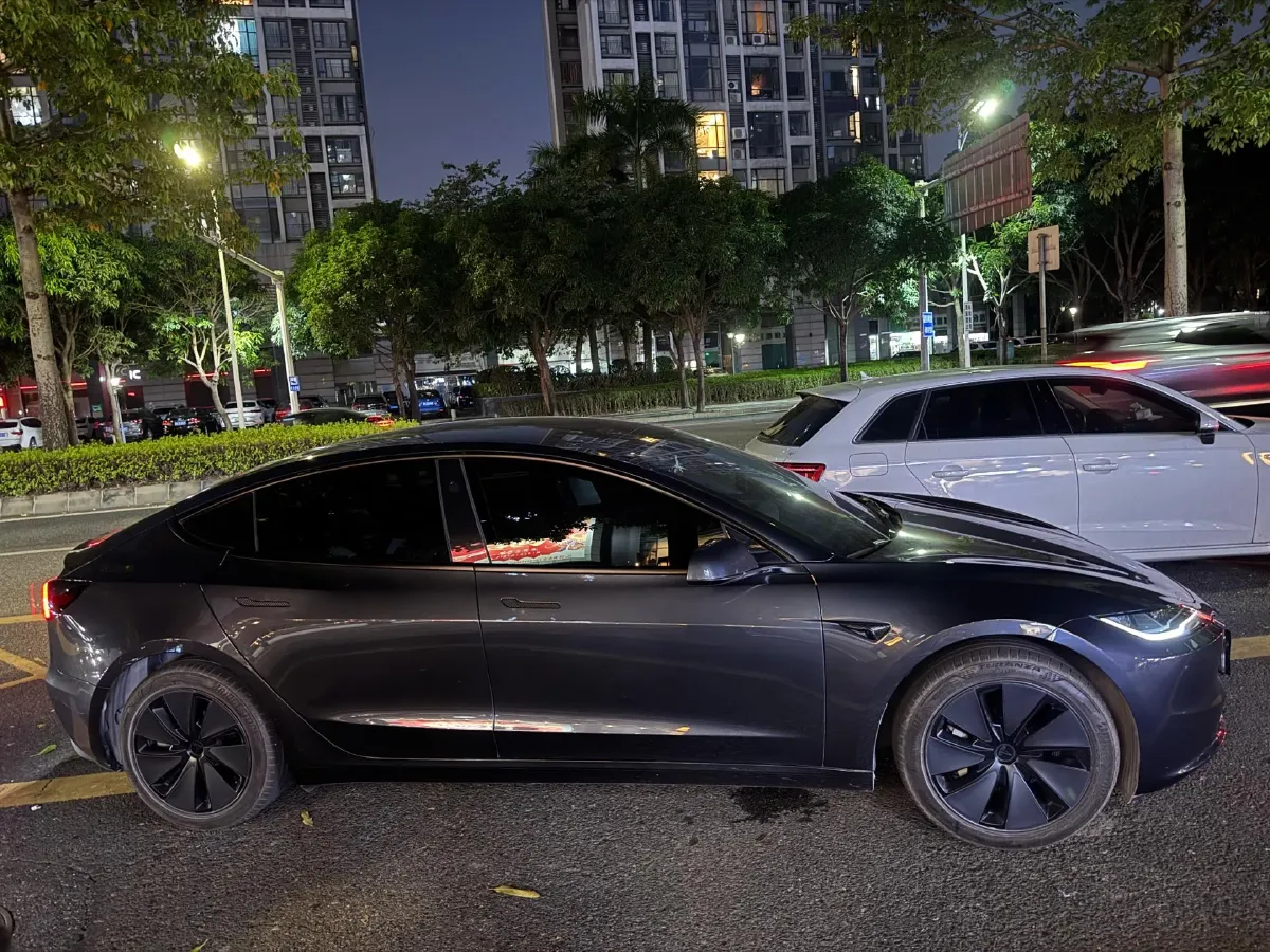 2025 Tesla Model 3 BEV 62.5KWH,autocango,china used car exporter,china ev exporter,chinese used car exporter,chinese used ev exporter