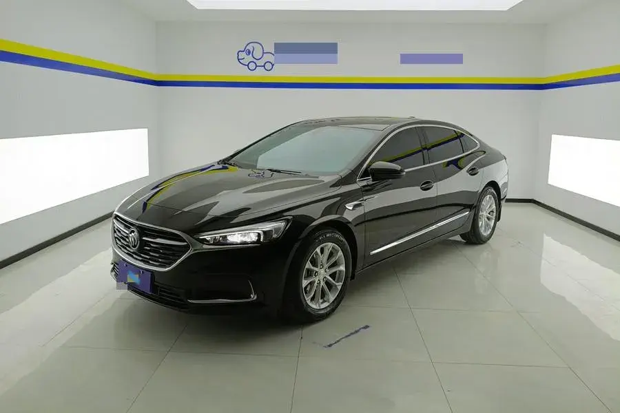 2022 BUICK LARCOSSE view 1