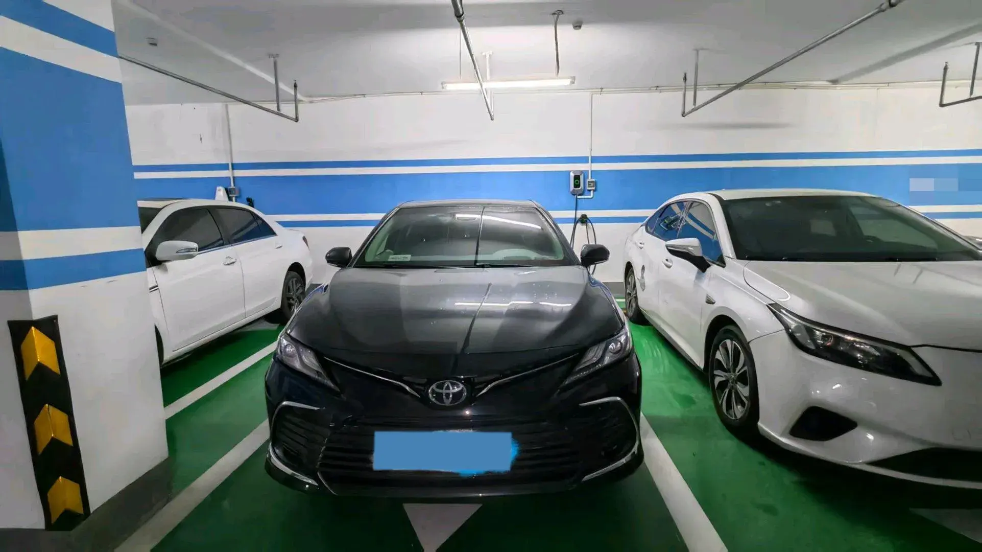 2023 TOYOTA CAMRY thumbnail 3