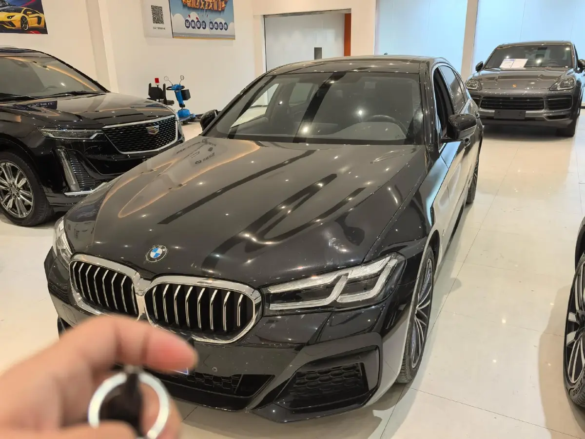 2023 BMW 5 Series 2.0T 245HP L4 8AT