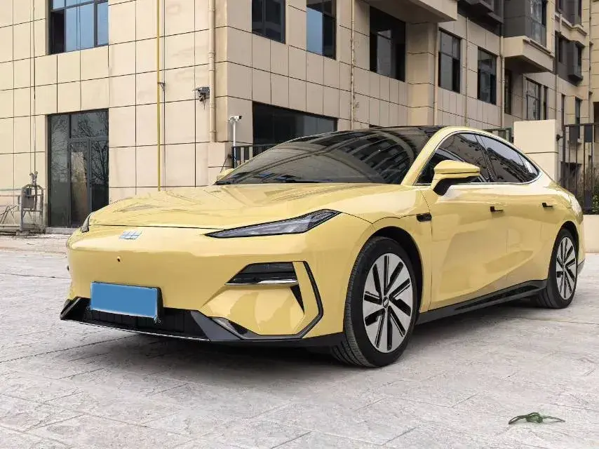 2024 Geely Galaxy E8 BEV 76KWH