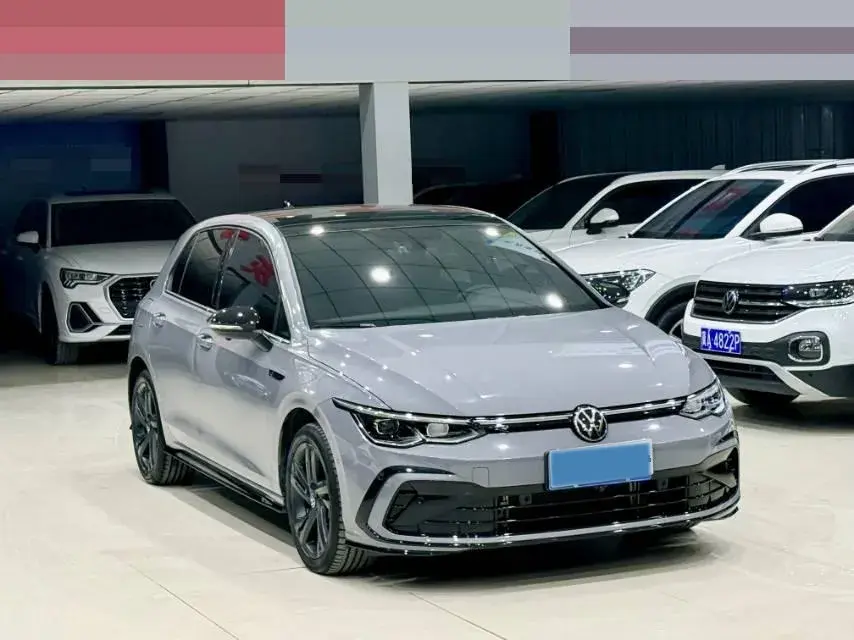 2023 VOLKSWAGEN GOLF thumbnail 3