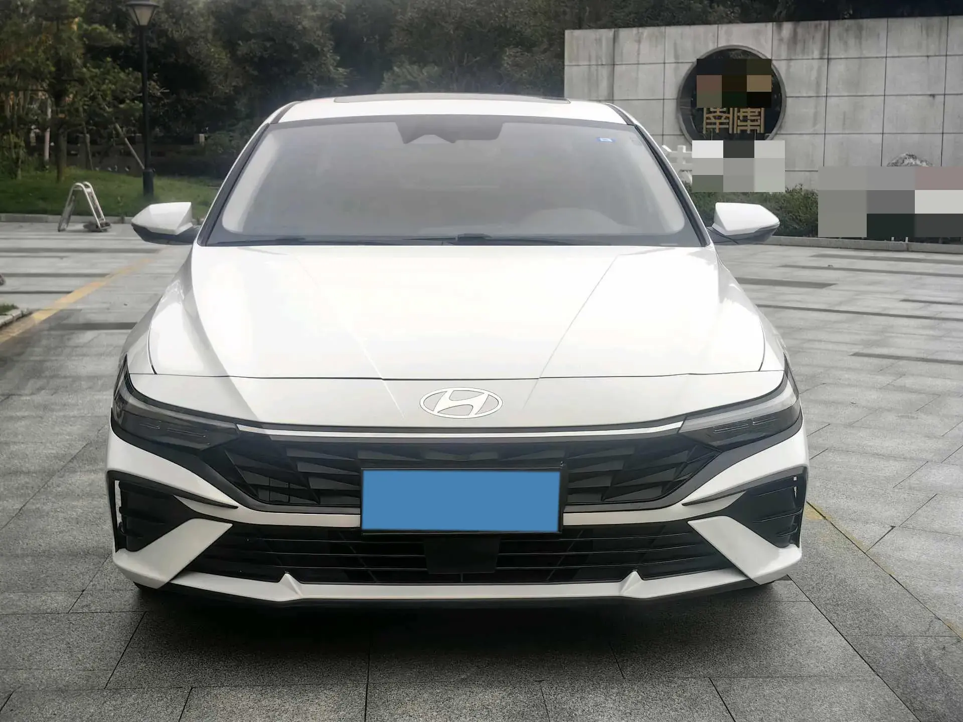 2022 HYUNDAI ELANTRA thumbnail 3