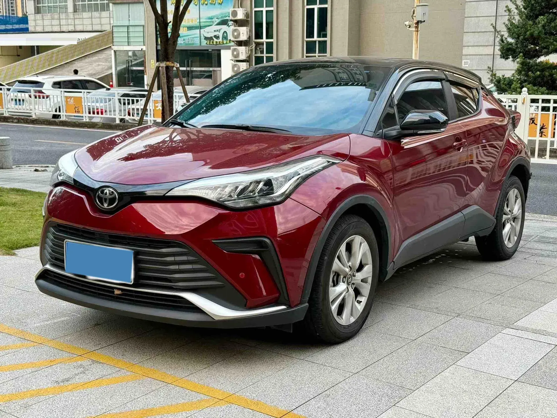 2022 TOYOTA IZOA view 1