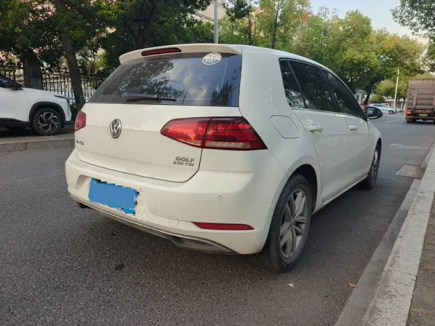 2018 VOLKSWAGEN GOLF thumbnail 2