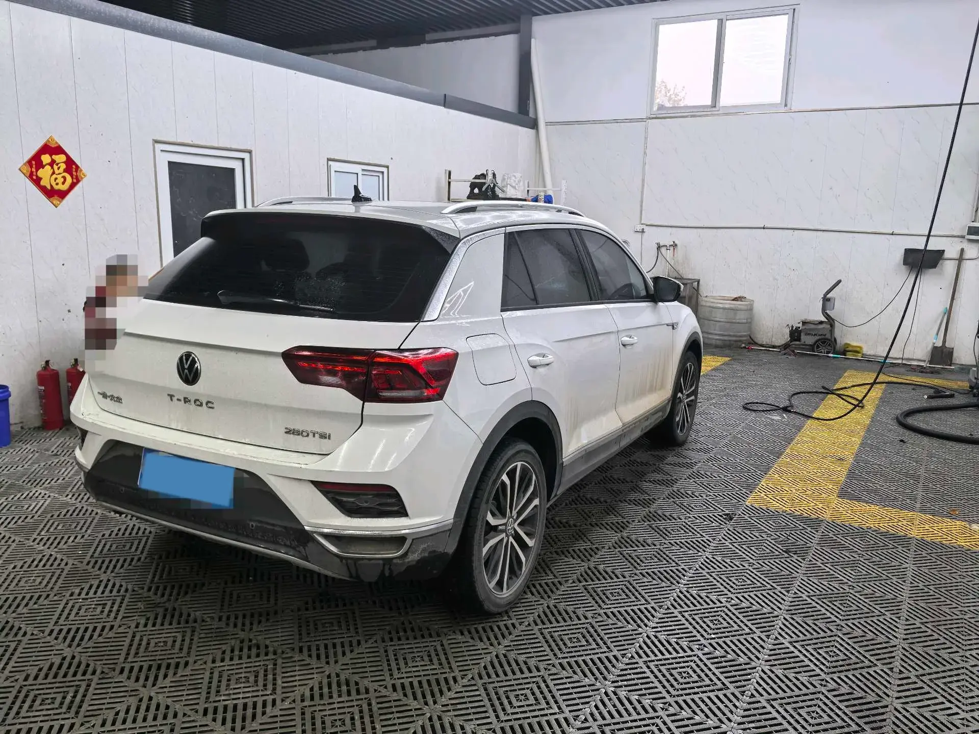 2021 VOLKSWAGEN T-ROC thumbnail 2