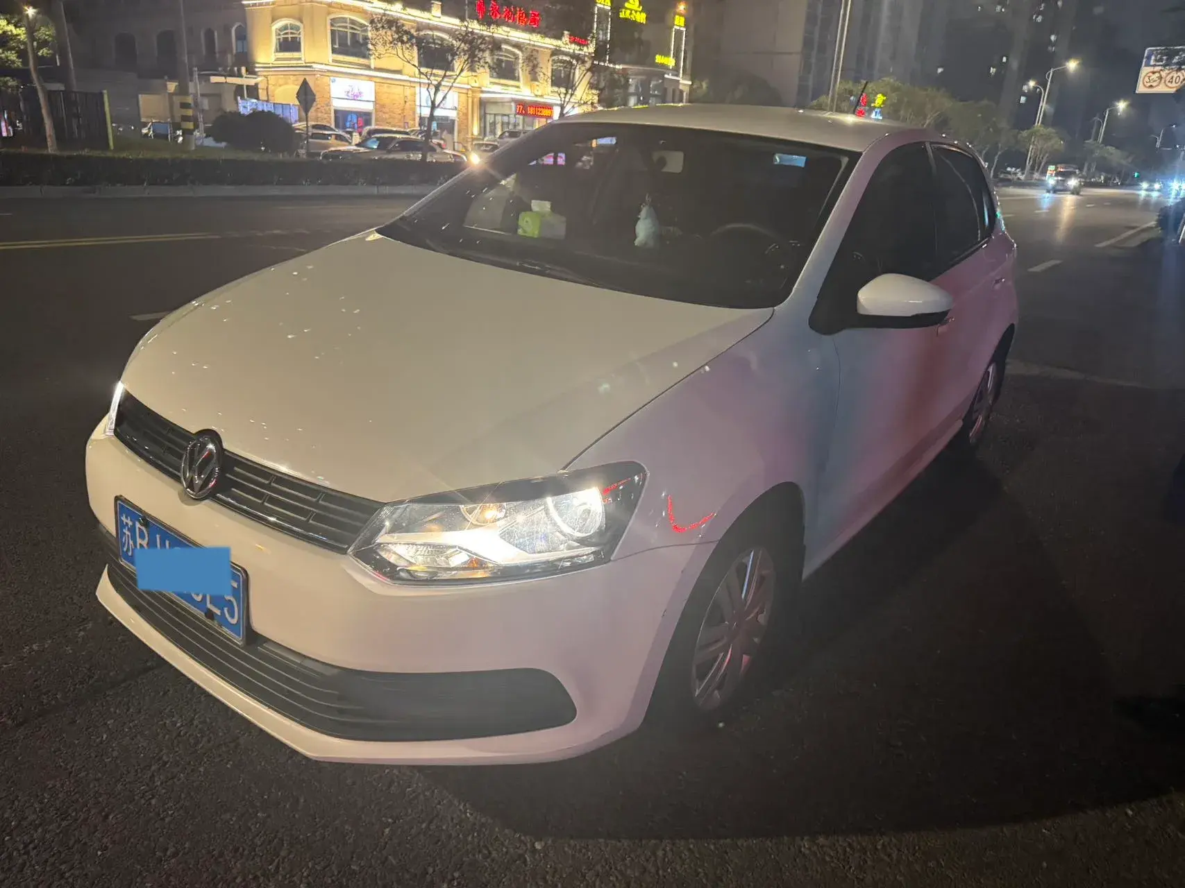 2018 VOLKSWAGEN POLO view 1