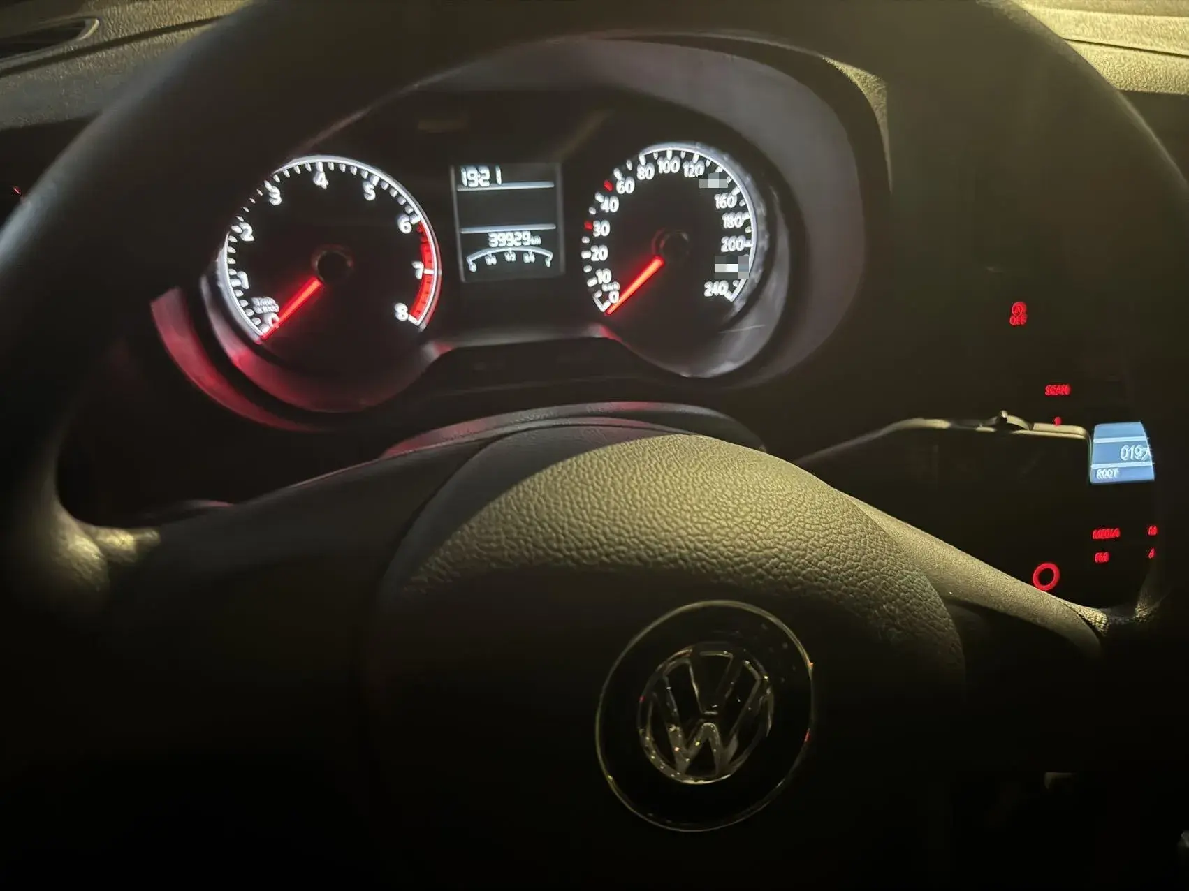 2018 VOLKSWAGEN POLO thumbnail 3