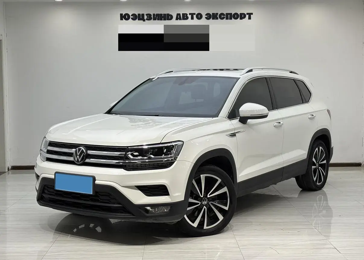 2022 VOLKSWAGEN THARU view 1