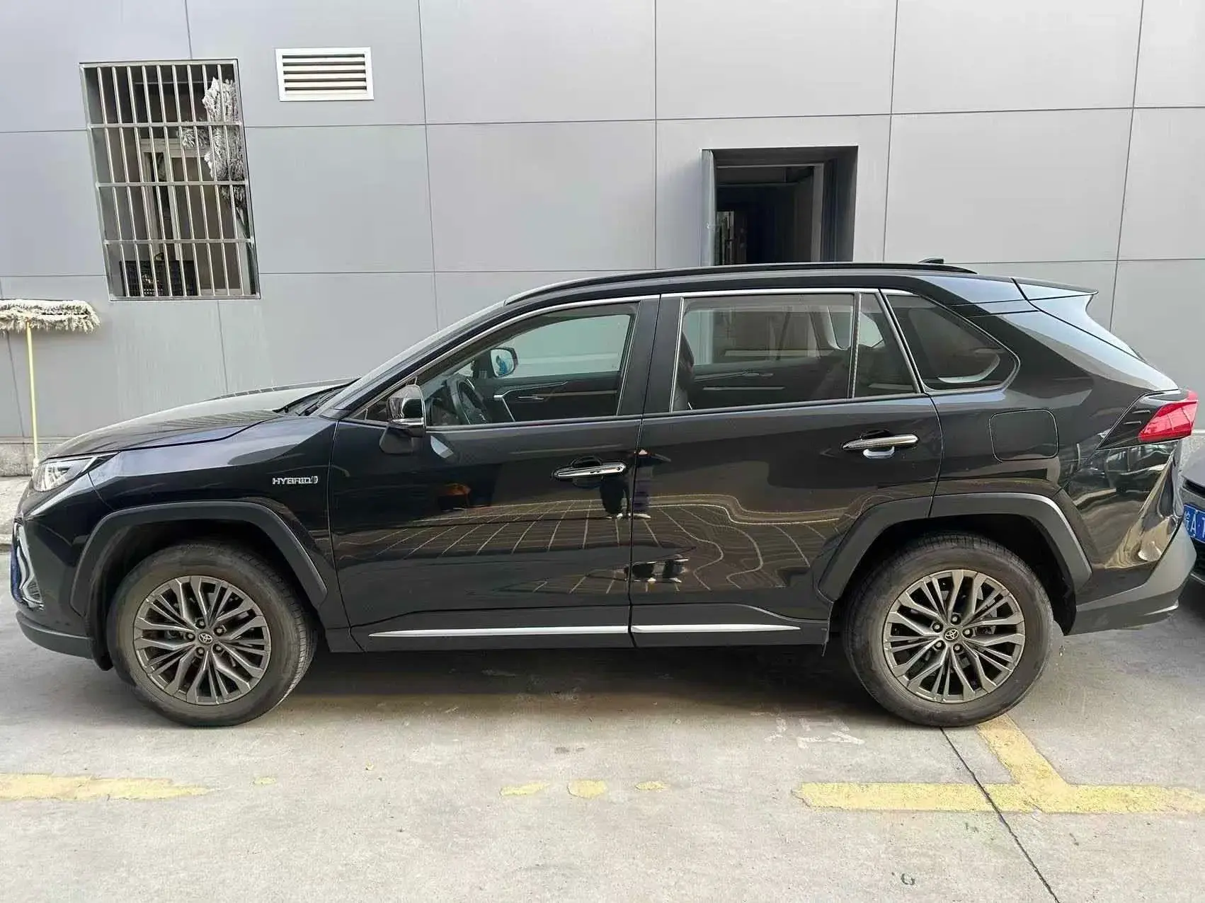 2023 TOYOTA WILDLANDER thumbnail 2