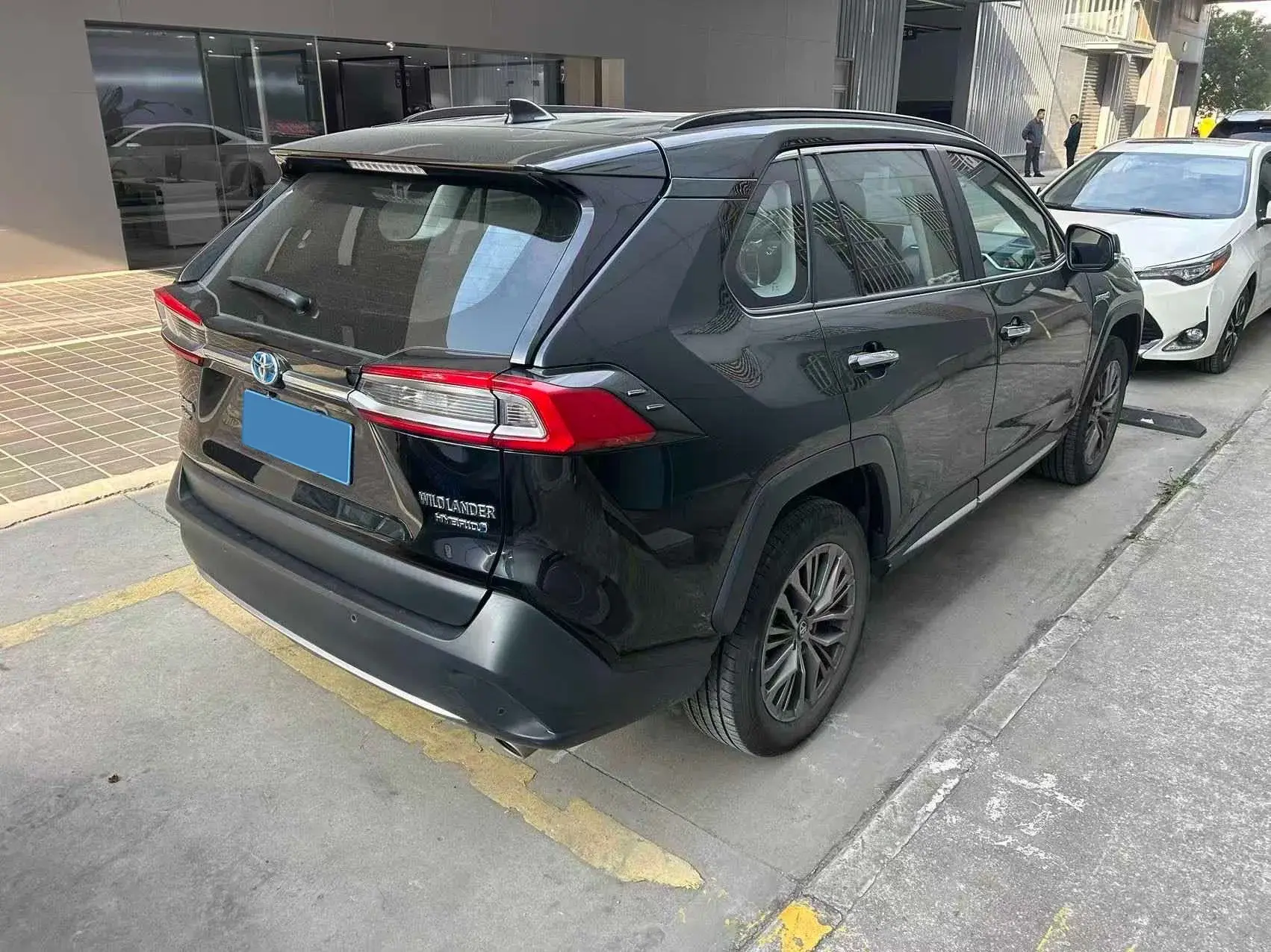 2023 TOYOTA WILDLANDER thumbnail 3