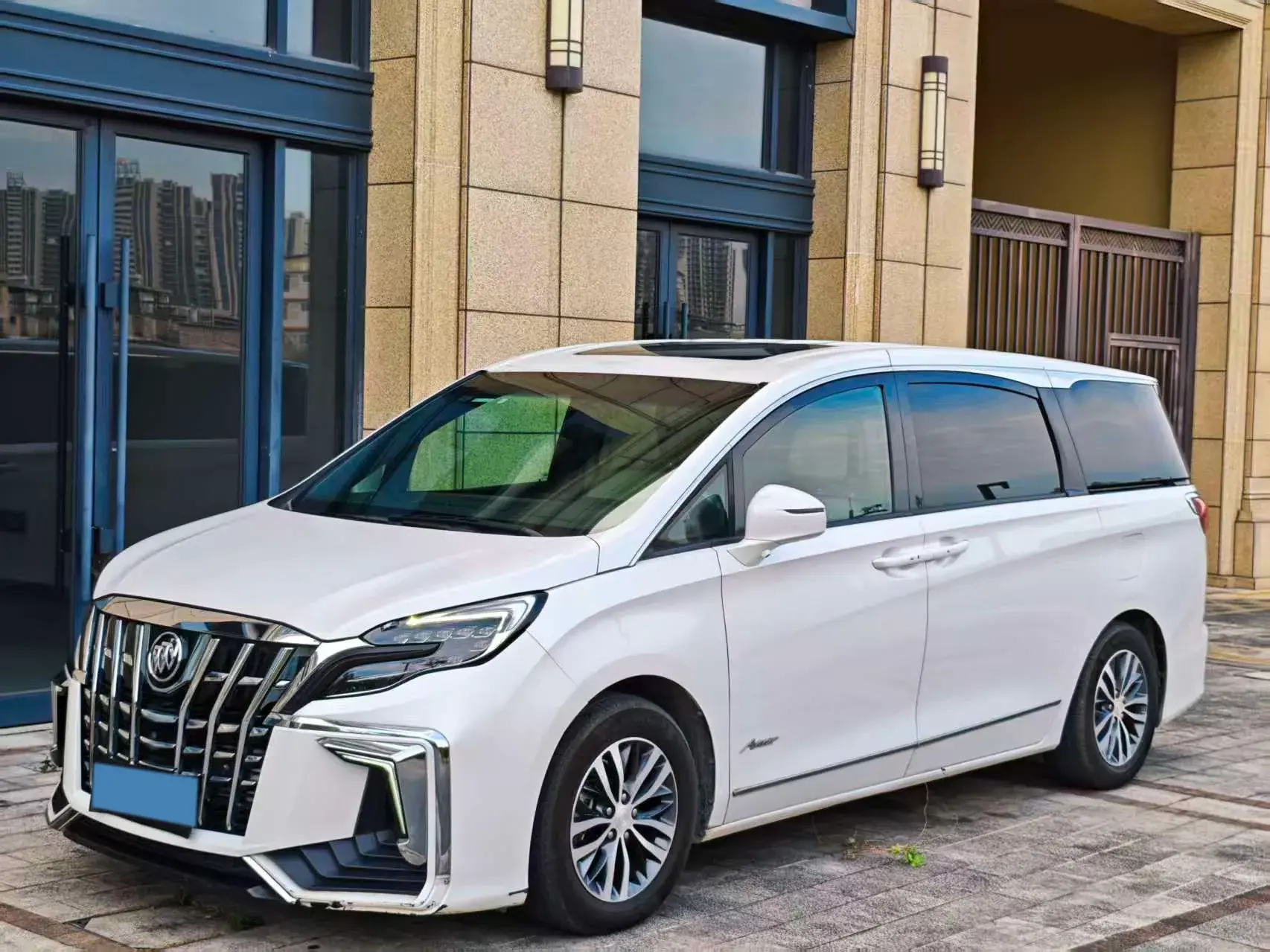 2020 BUICK GL8 view 1